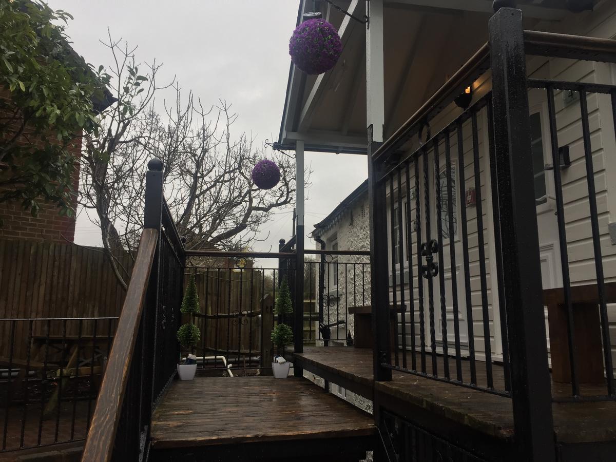 Findon Rest Ltd Motel Exterior photo